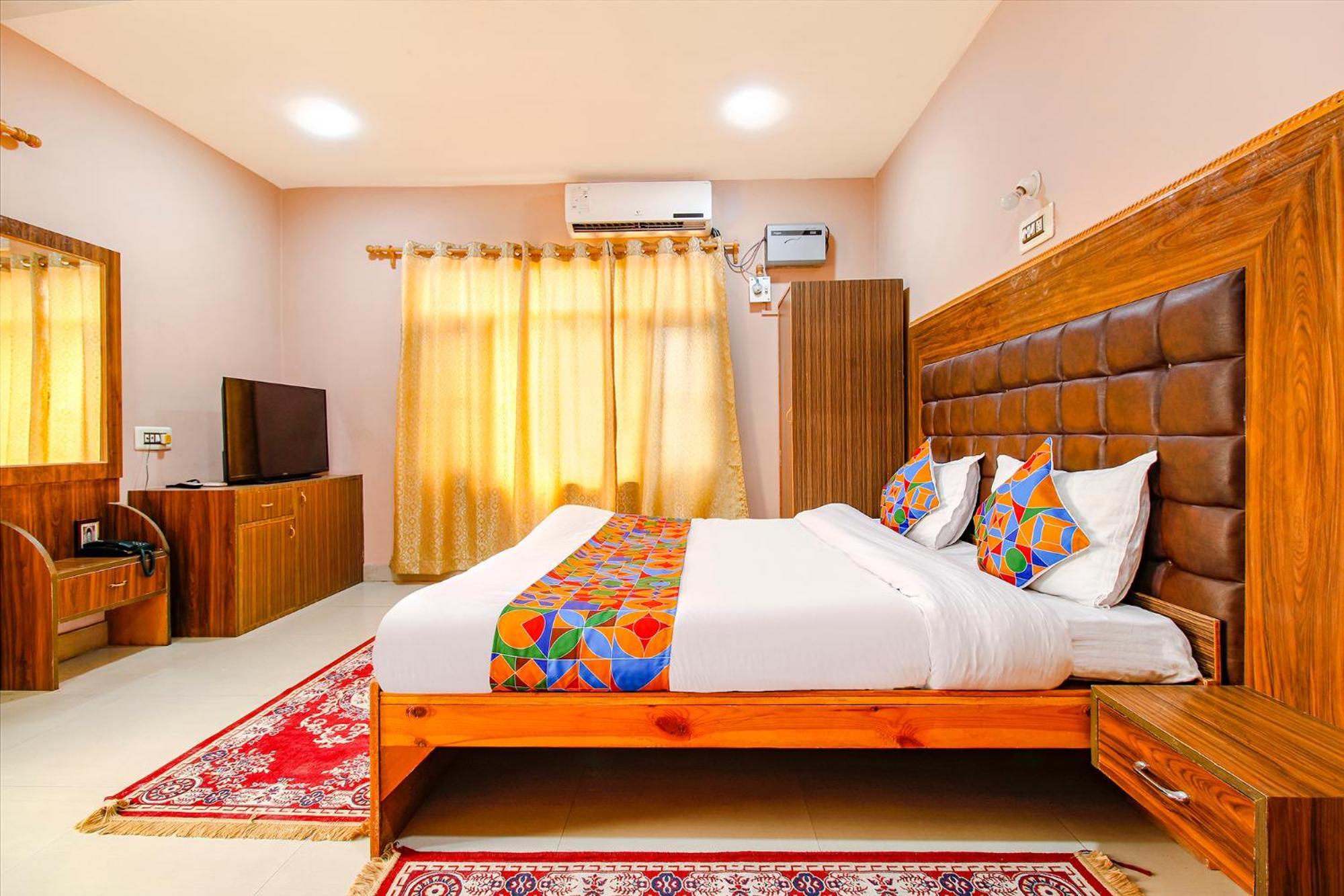 Fabhotel Grand Comforts Haidarpur Exterior photo