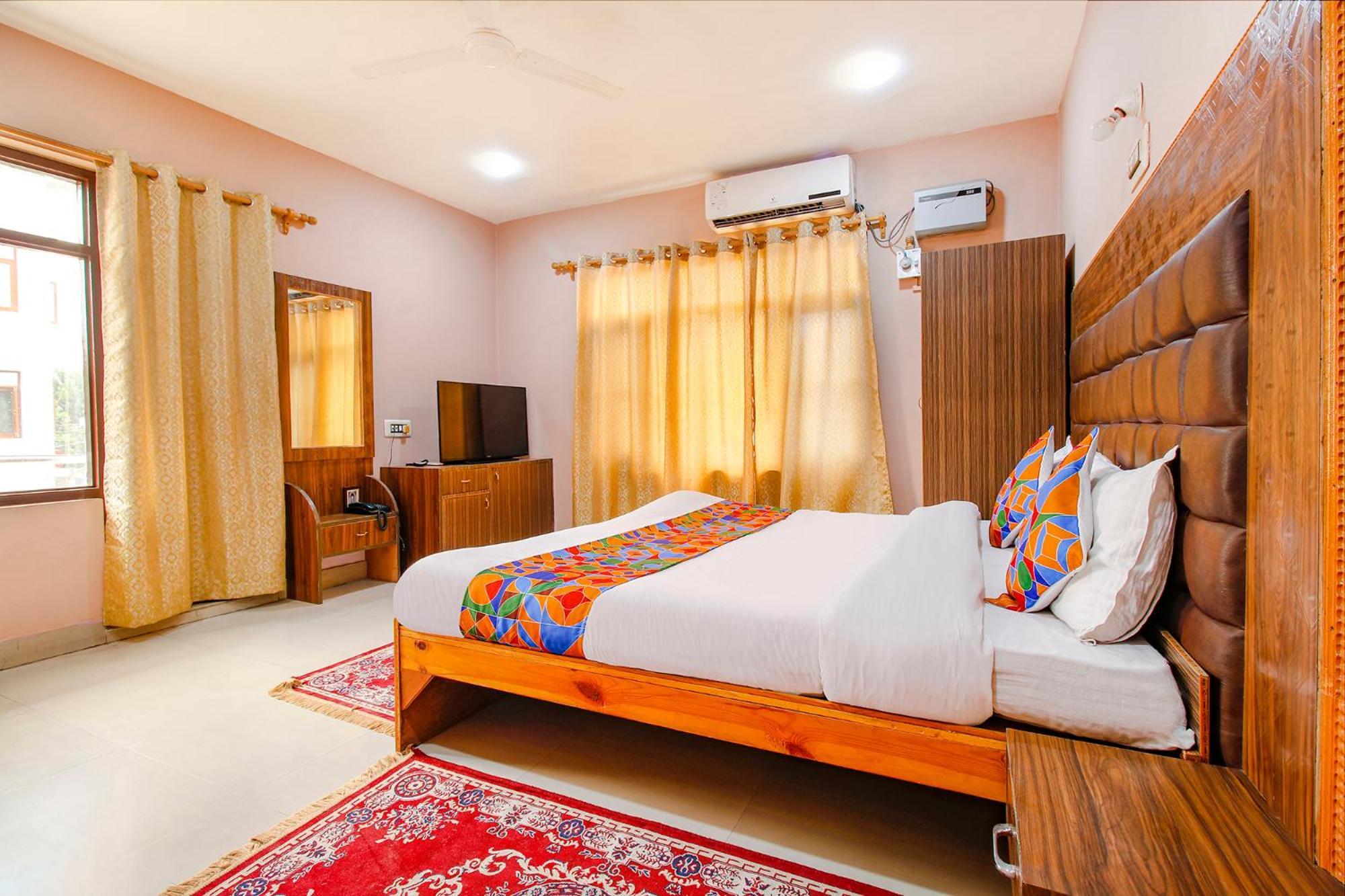 Fabhotel Grand Comforts Haidarpur Exterior photo