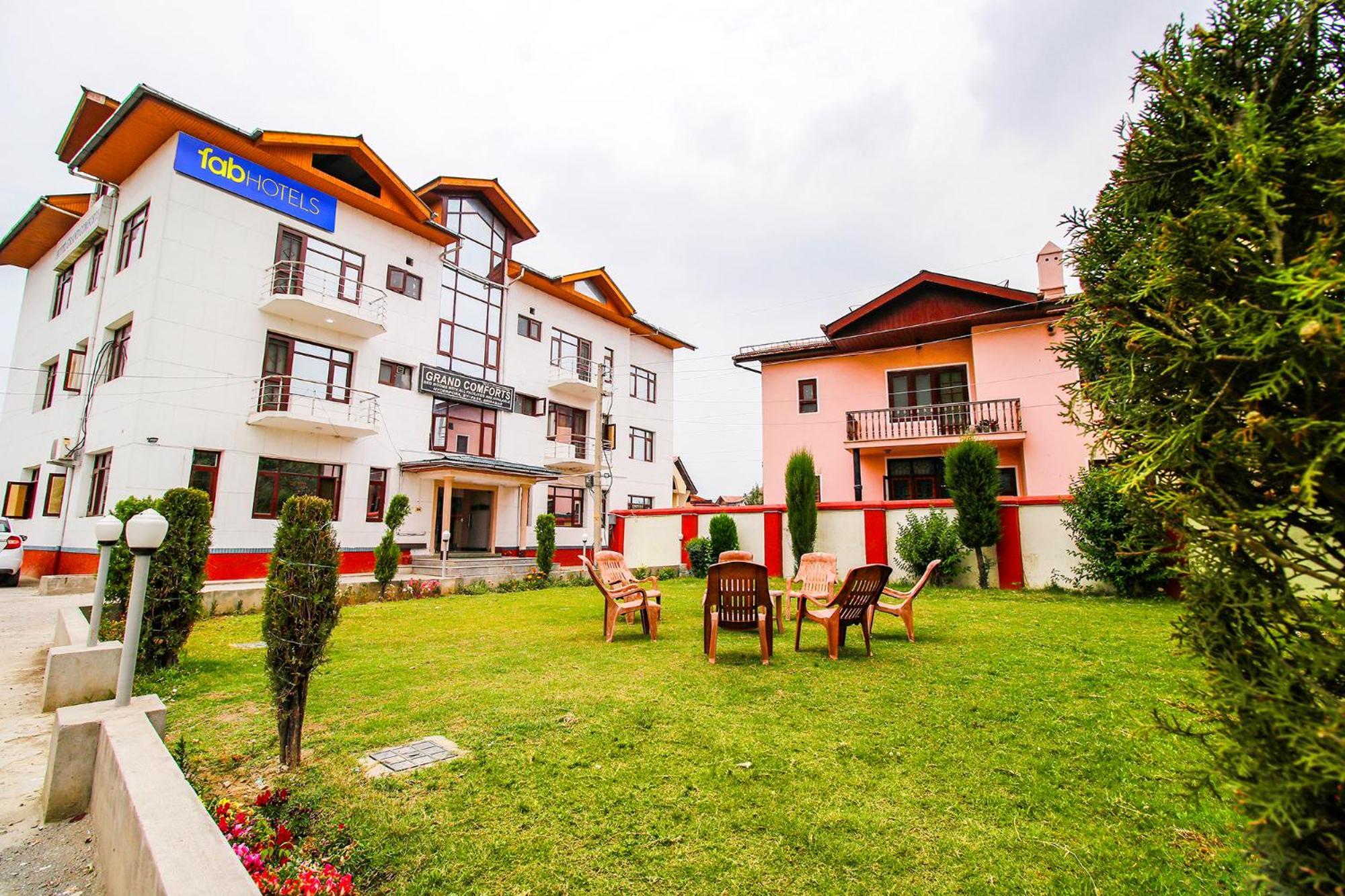 Fabhotel Grand Comforts Haidarpur Exterior photo
